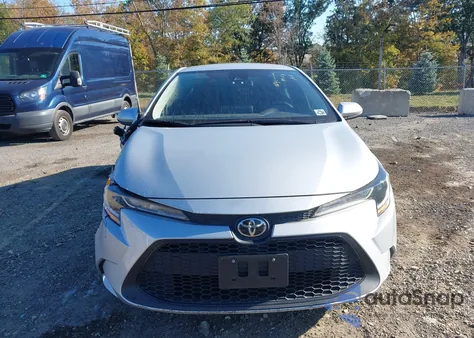 2021 Toyota Corolla Le z USA, uszkodzony, nr VIN 5YFEPMAE2MP260558